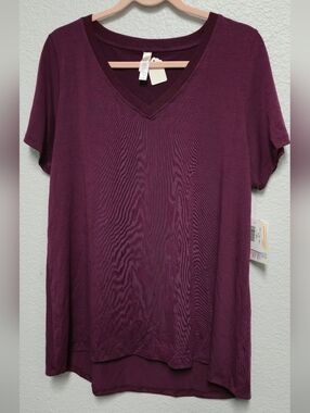 LuLaRoe V-Neck Short Sleeve Top - Plum